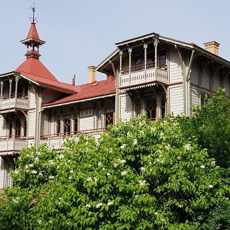 Villa Eira Vandrarhem Hjo Bagian luar foto