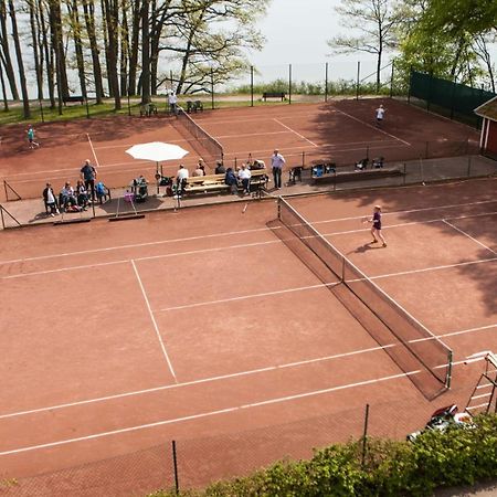 Villa Eira Vandrarhem Hjo Bagian luar foto