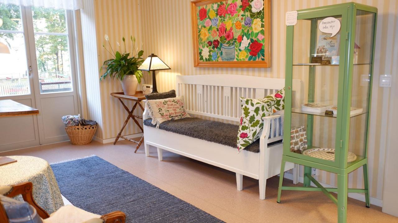 Villa Eira Vandrarhem Hjo Bagian luar foto