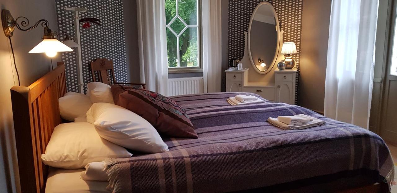 Villa Eira Vandrarhem Hjo Bagian luar foto